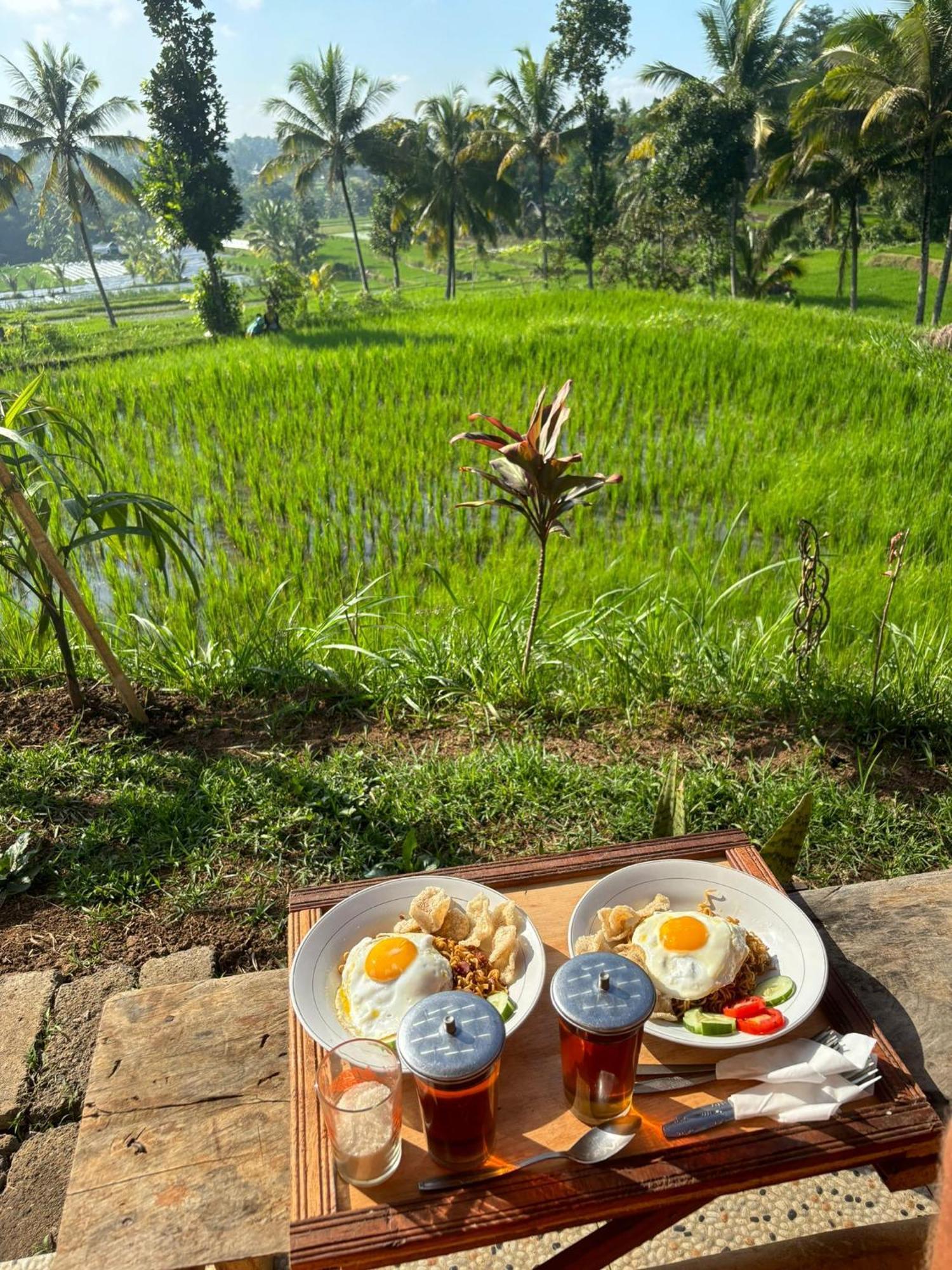 Muni'S Terrace Bungalow Kotaraja Luaran gambar