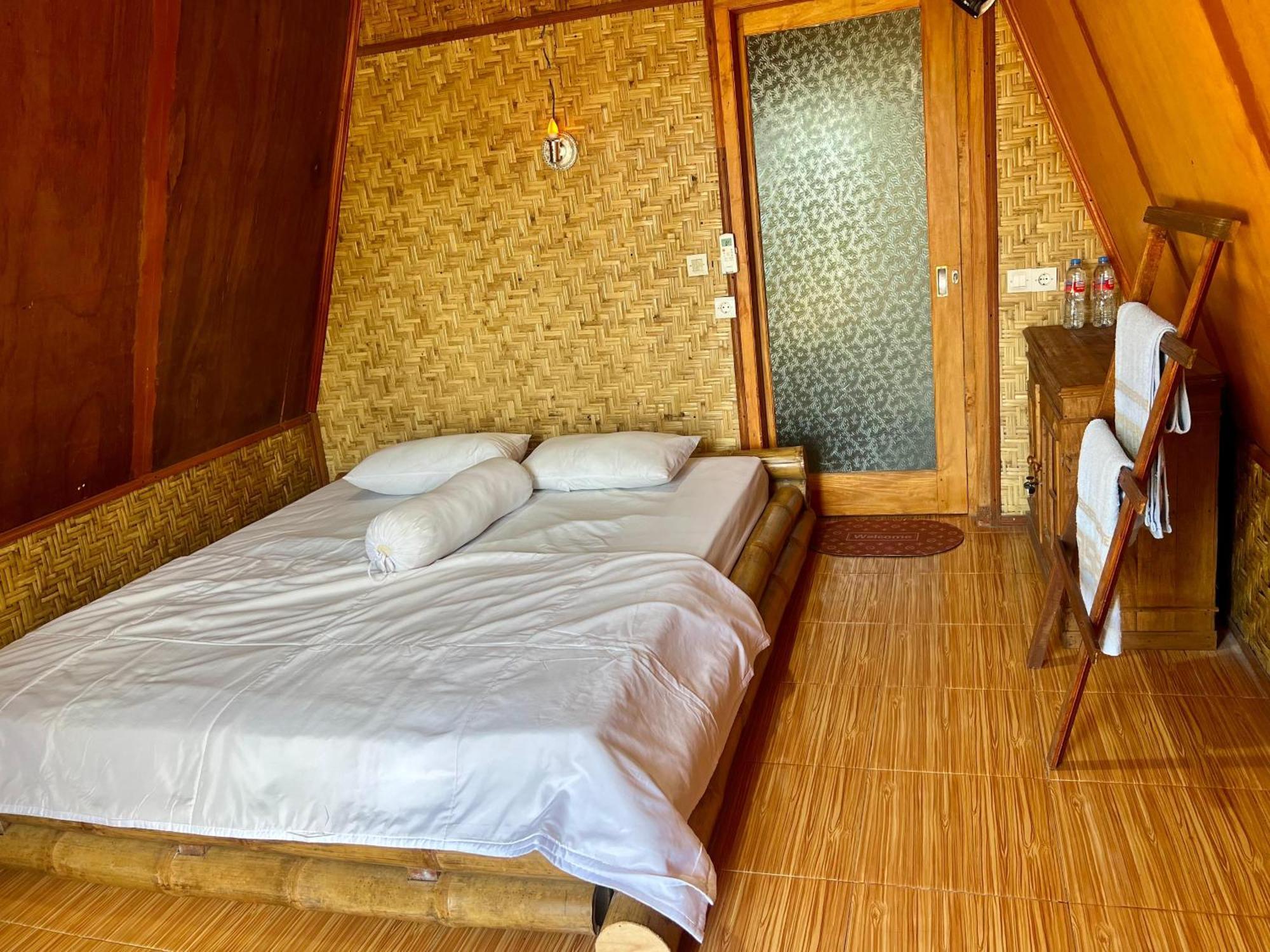 Muni'S Terrace Bungalow Kotaraja Luaran gambar
